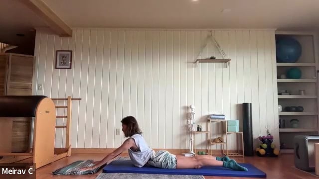 7 minuets abs with a blanket