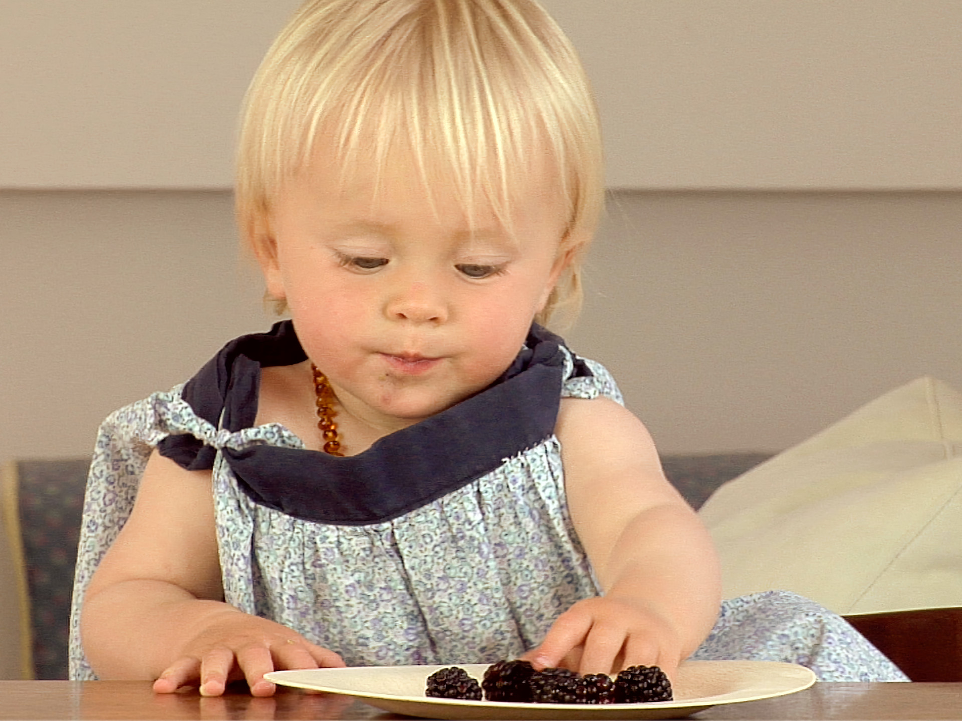 Blackberries - S2E11