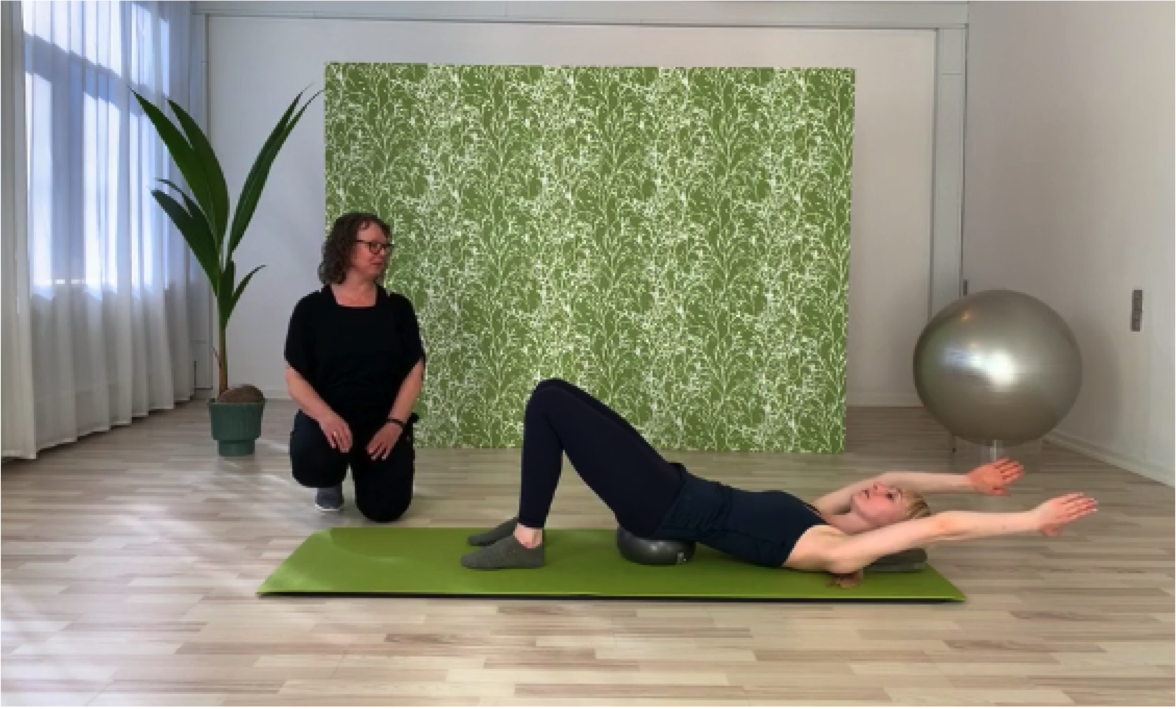 Pilates med den grå bold