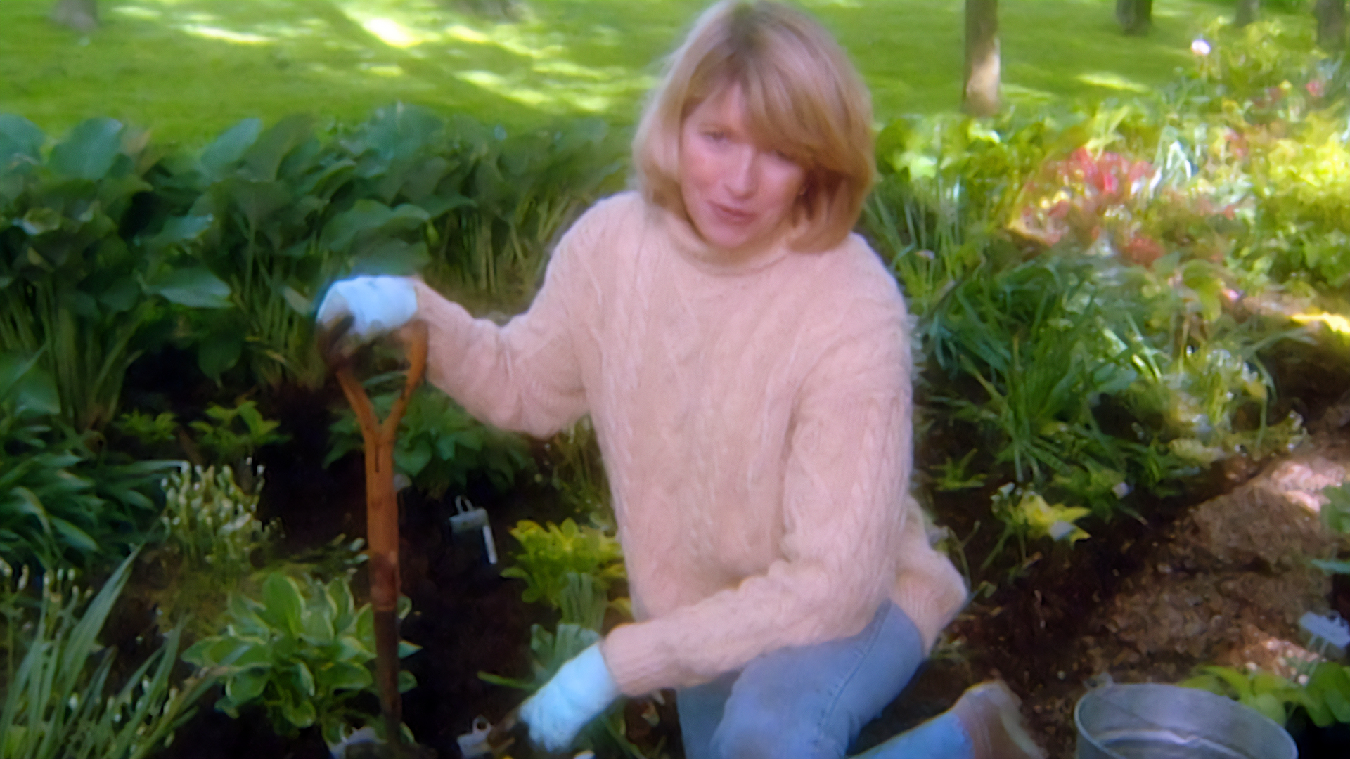 MSL S4 E01 Quesadillas, Hostas, Painted Lampshade