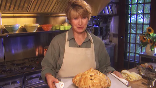 MSL S2 E08 Apple Pie, Pie Dough in Bo...