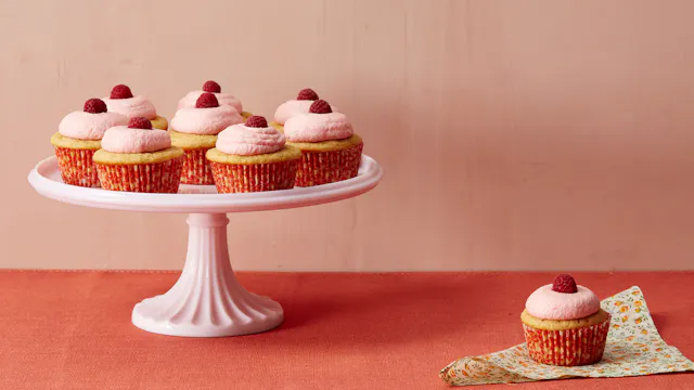 MB S8 E08 Better-For-You Bake Sale
