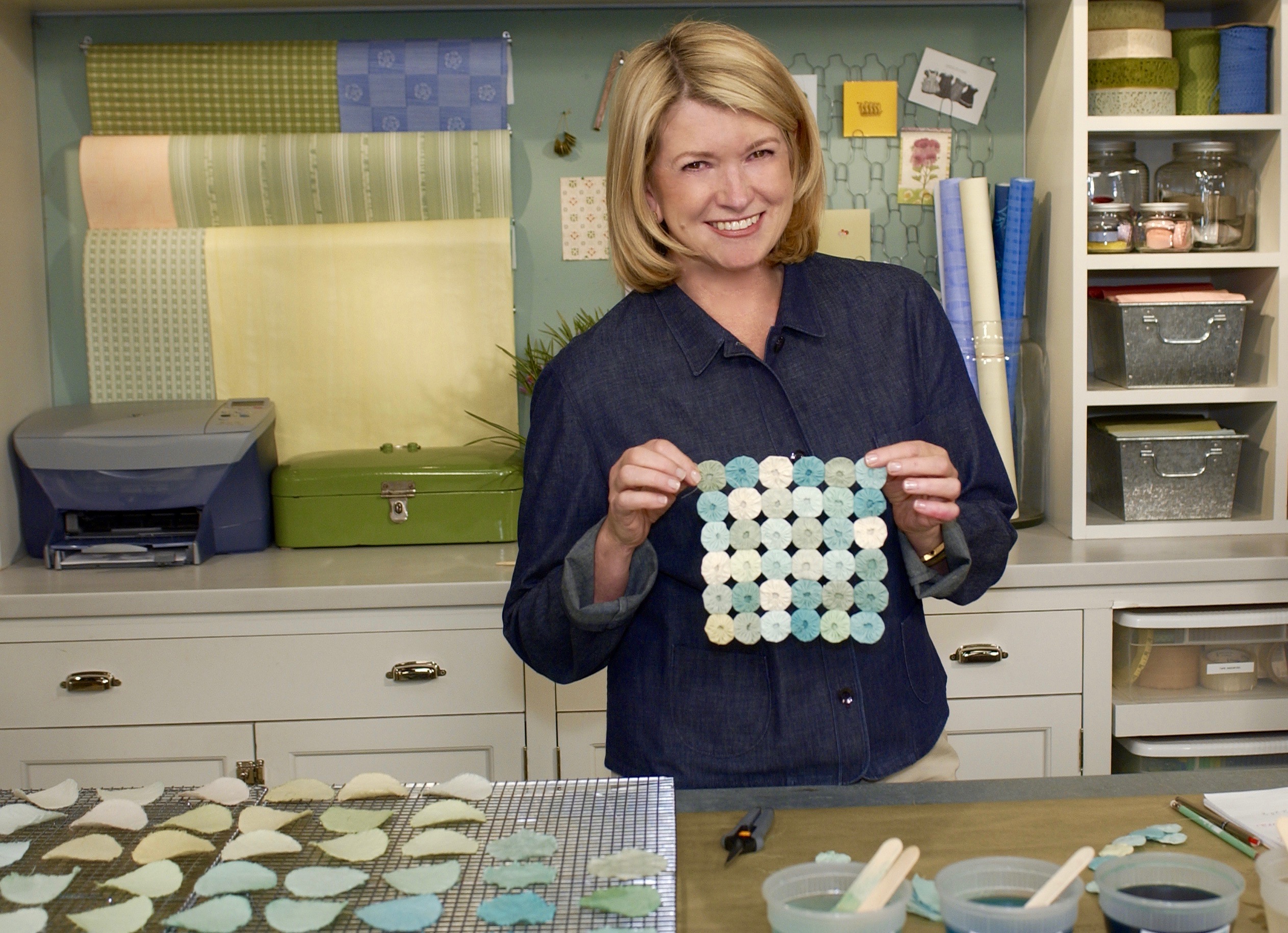 How to Make a 6,000 Piece Yo-Yo Quilt