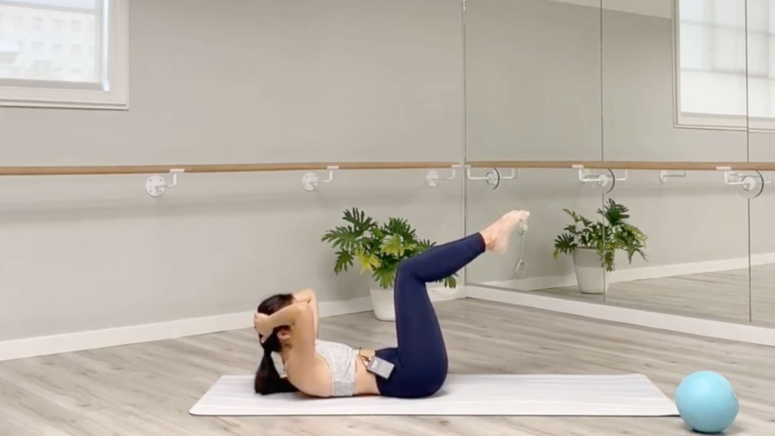 24 Minute Mat Pilates Abs Using a Small Ball 