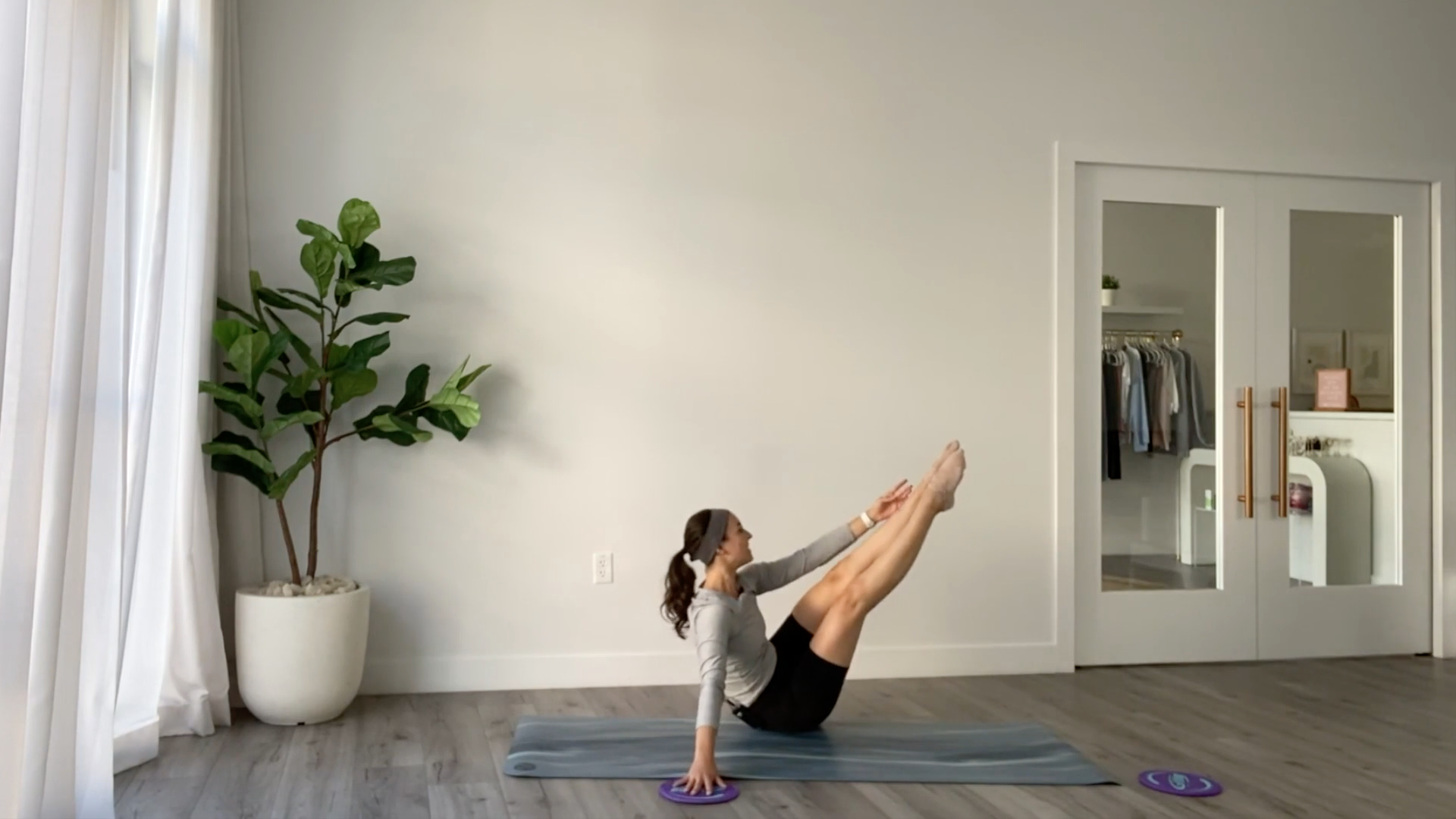 25 Minute Full Body Mat Pilates 1