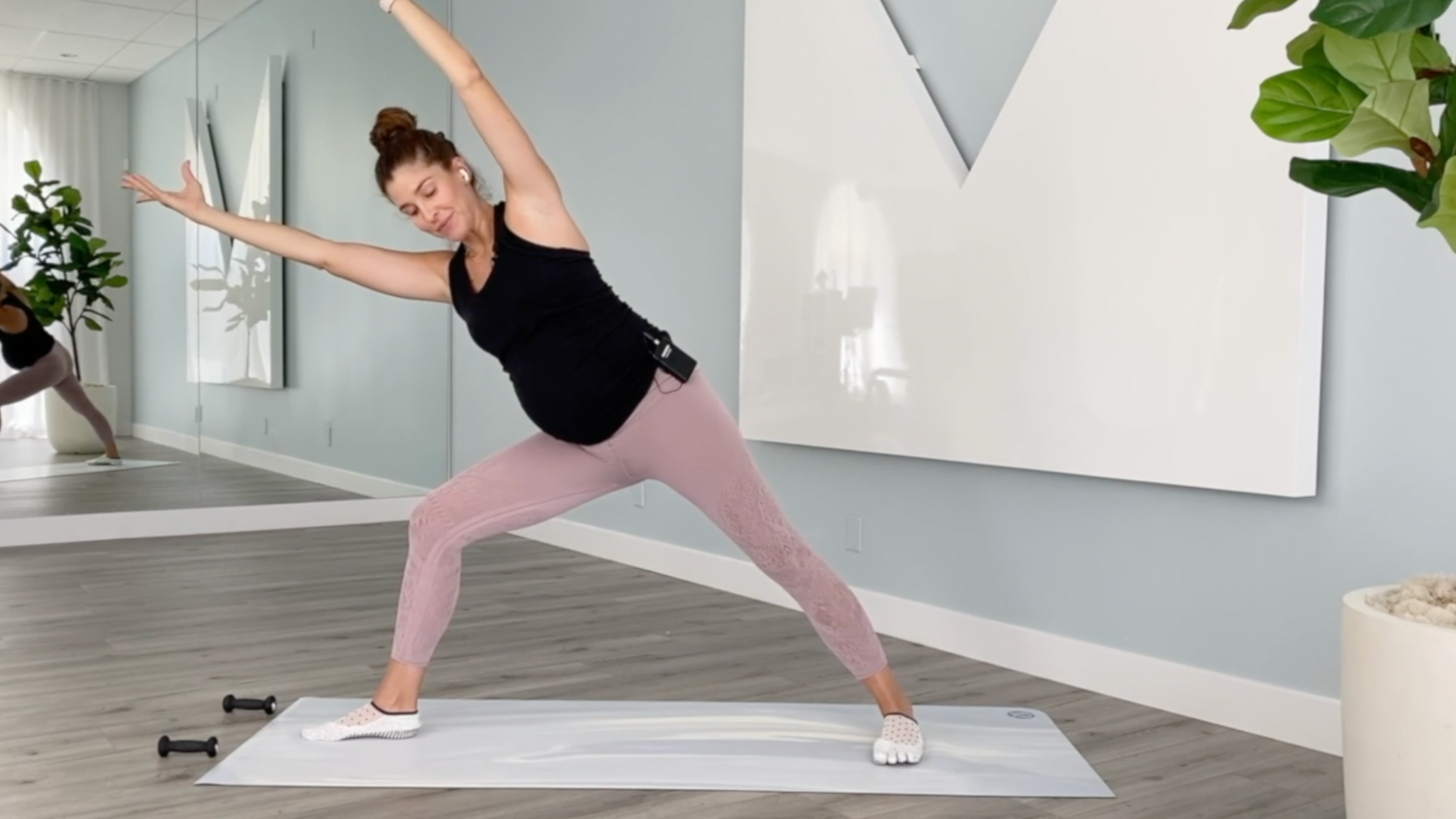40 Minute Prenatal Pilates & Yoga Fusion 1