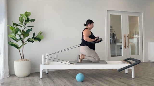 23 Minute Full Body Reformer Using a Small Ball