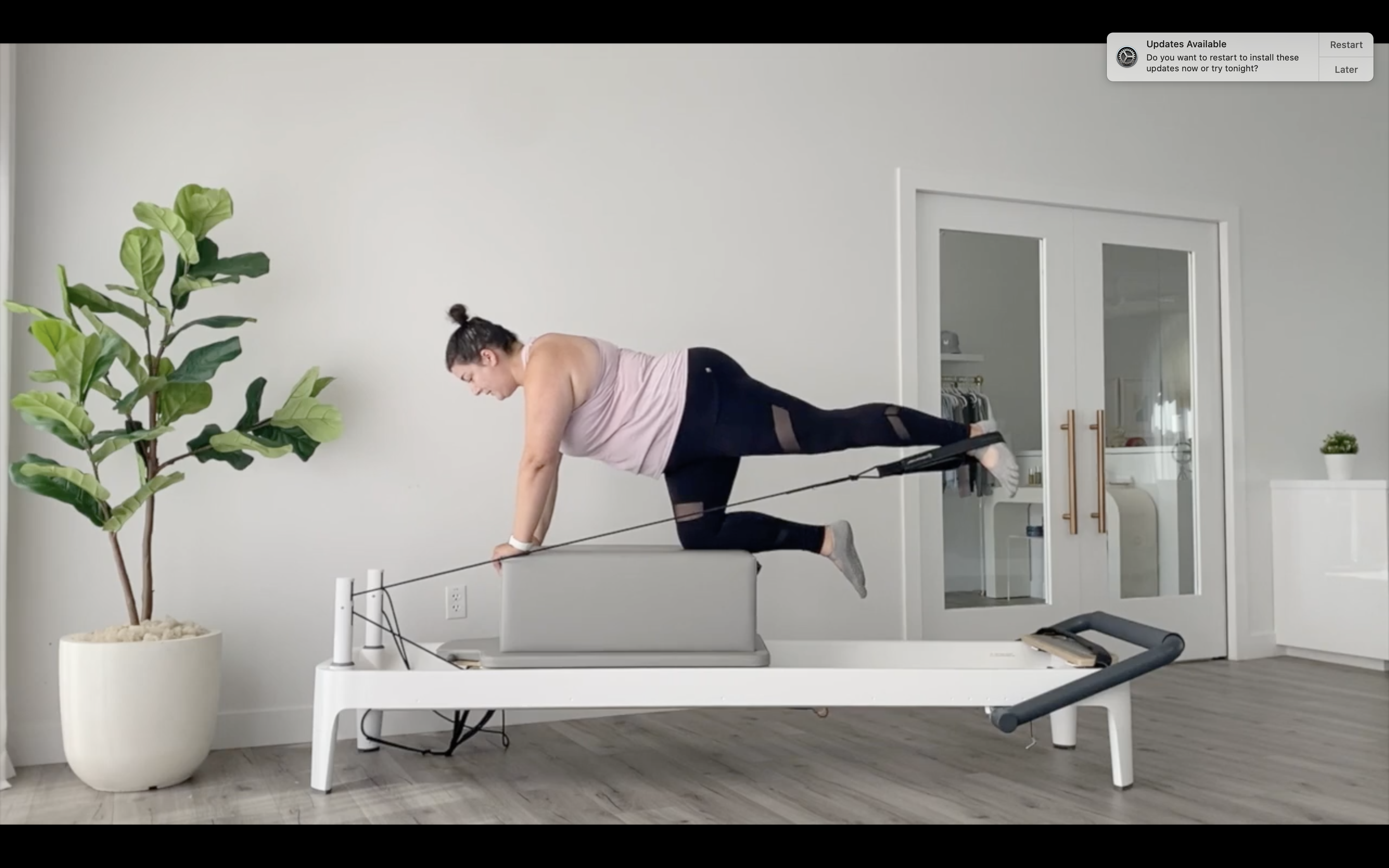 42 Minute Full Body Signature Reformer Using the Box