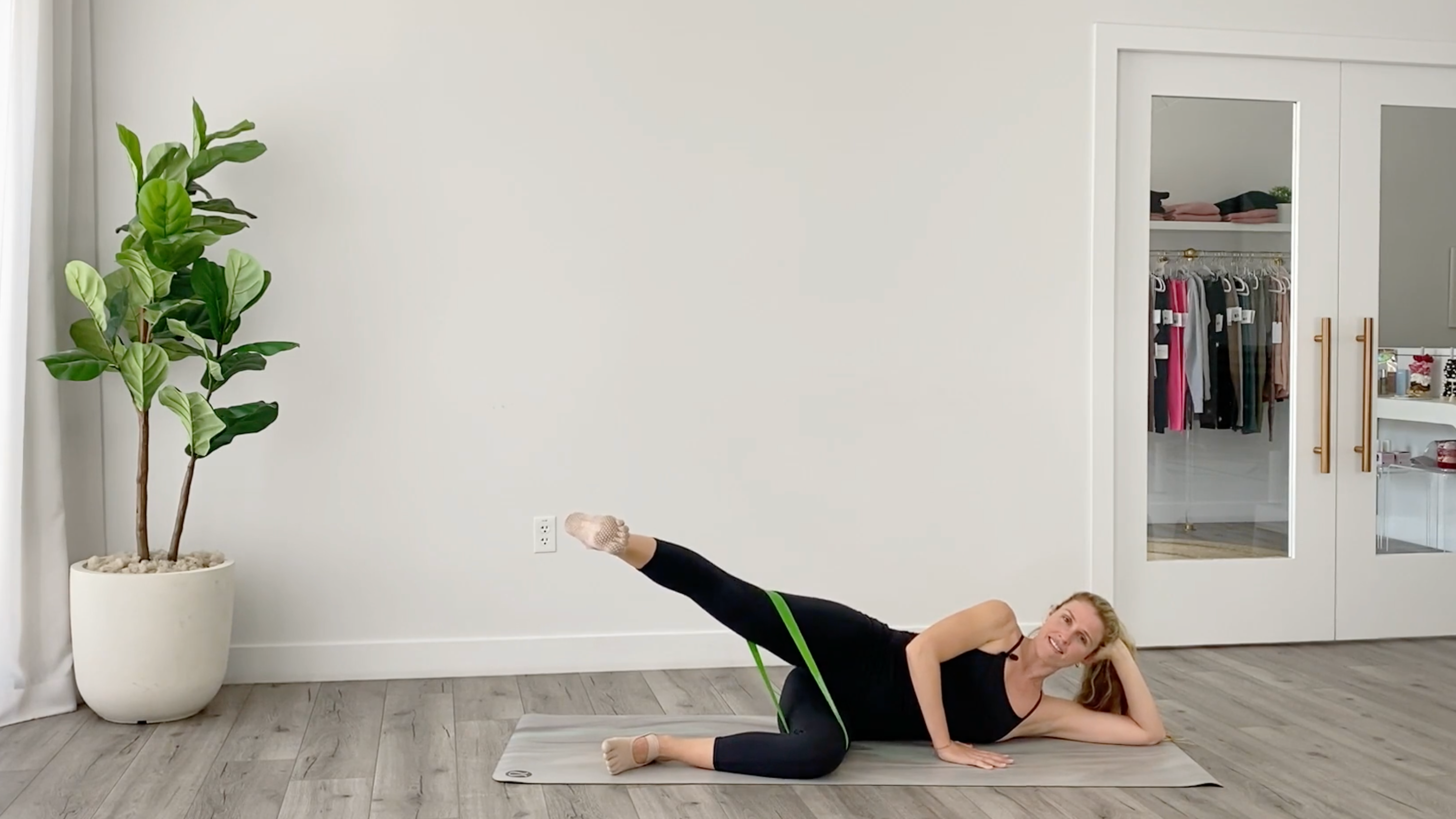 25 Minute Abs and Booty