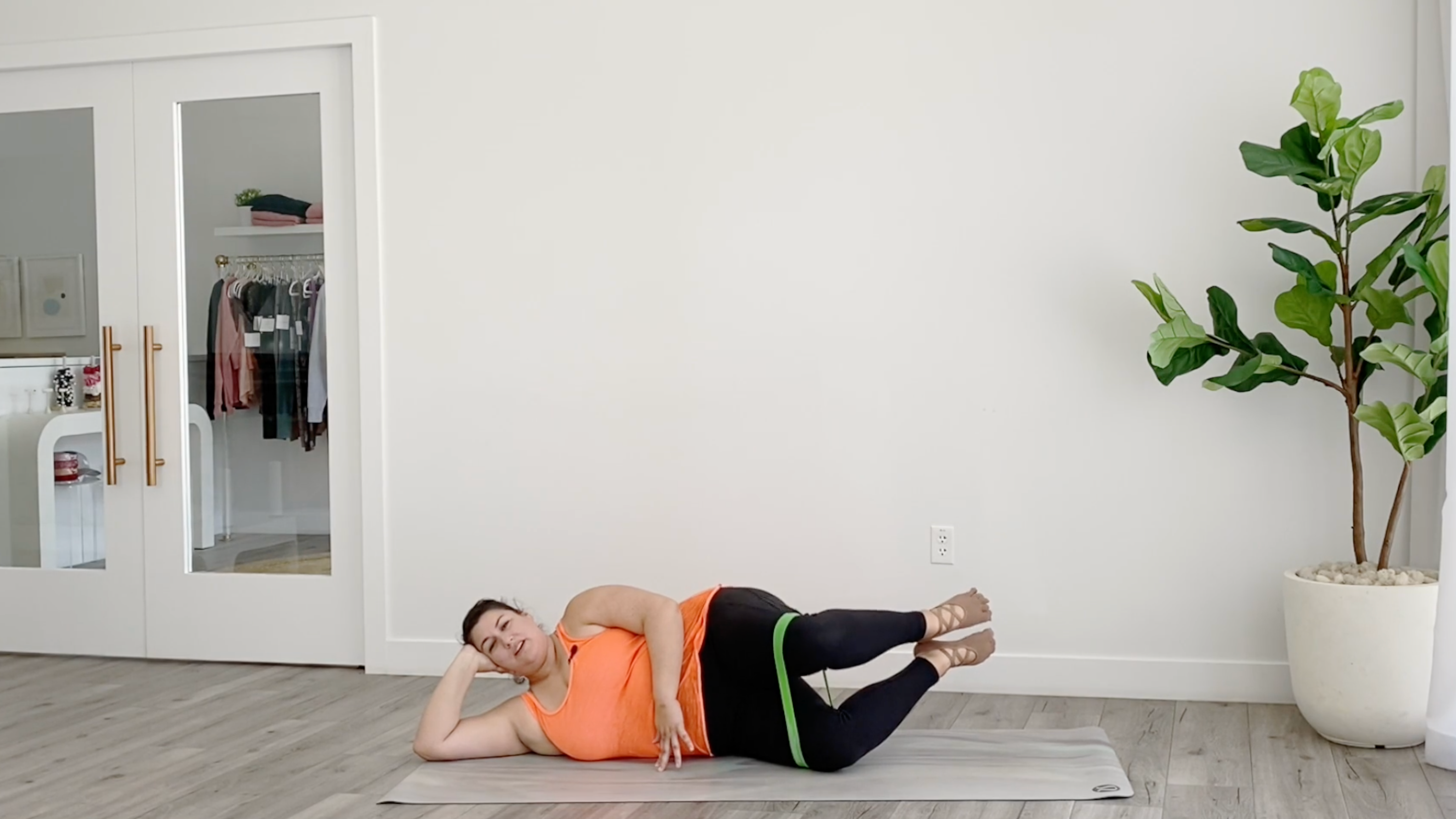 16 Minute Legs + Abs