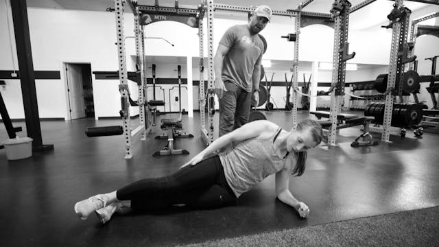 MTNTOUGH Form - Side Plank Hip Touches