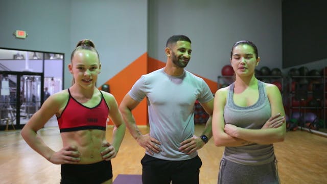 Hamstring Workout w/ Paris Berelc & L...