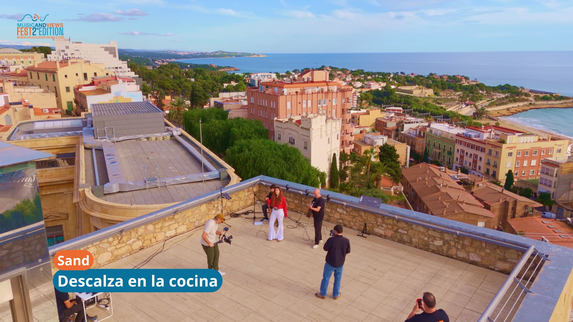 13.3 SAND - DESCALZA EN LA COCINA