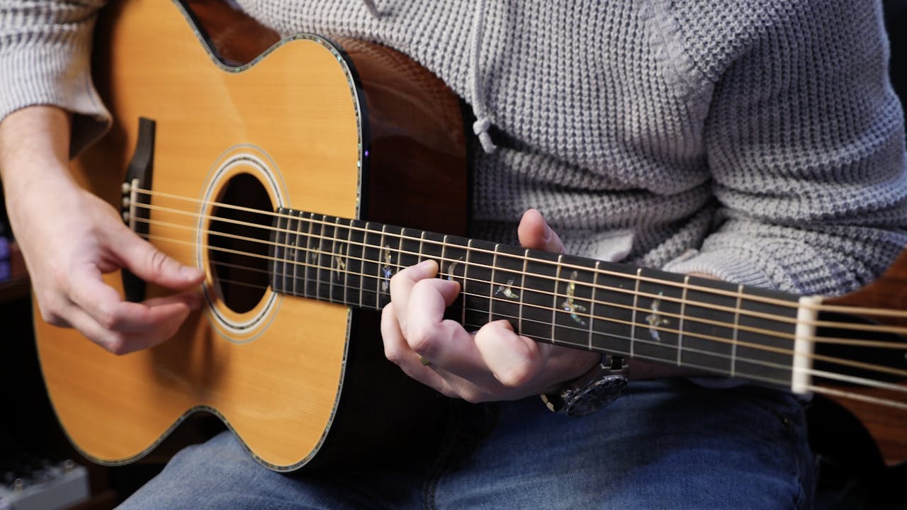 Fundamental Differences Between Acoustic & Electric Guitar Acoustic