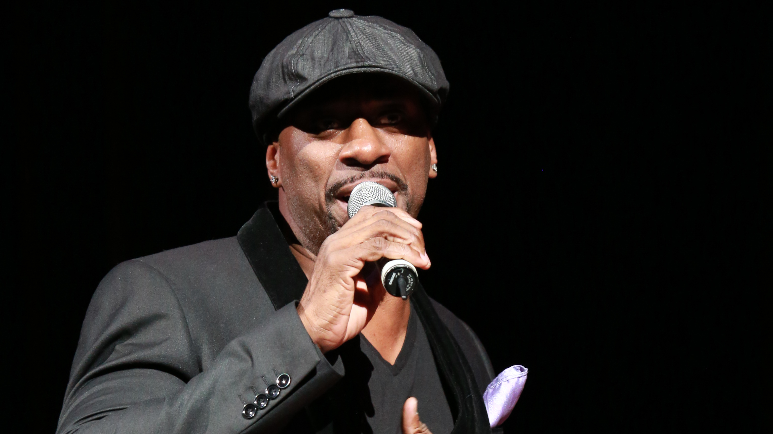 Rob Stapleton performing at The Best of the Fest Tour 