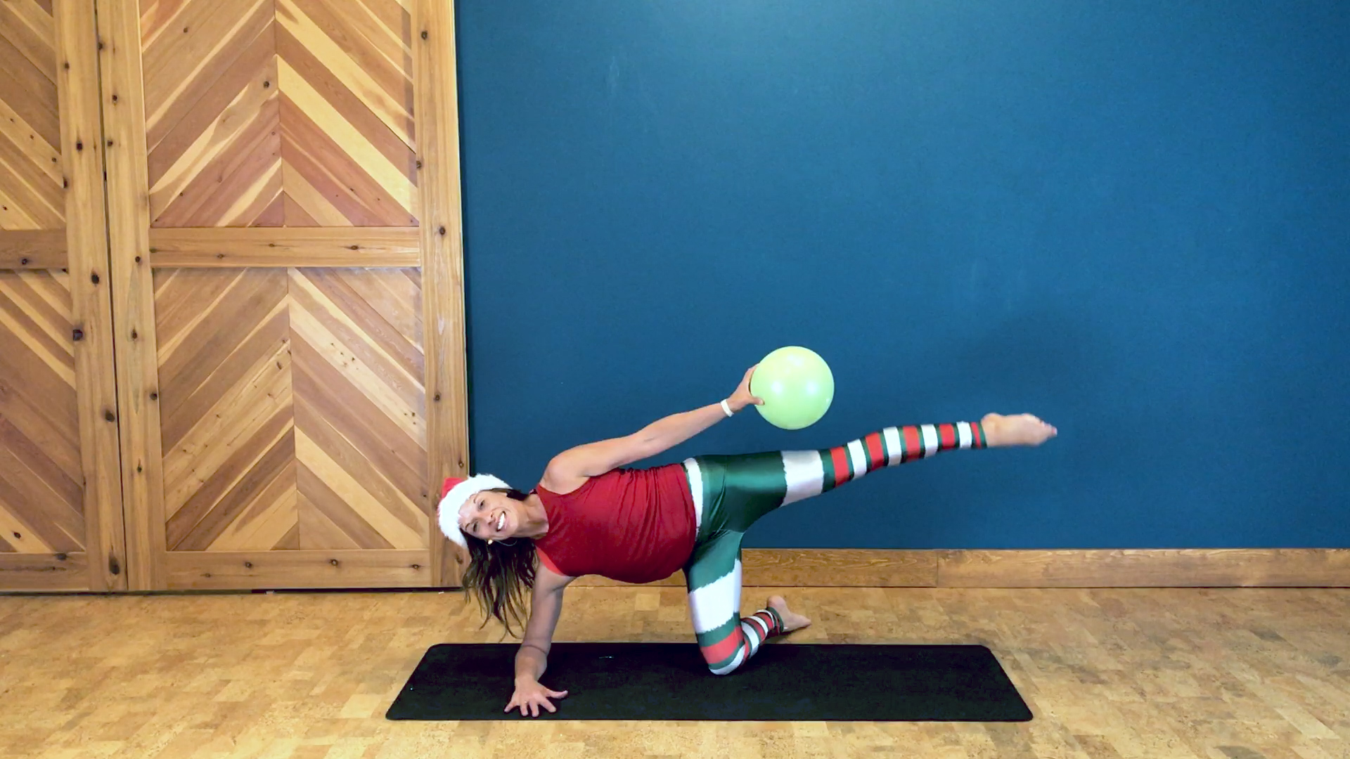 Holiday 2019 Mini Ball Legs