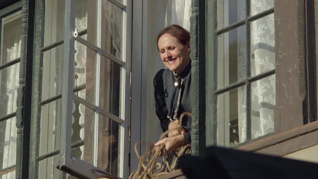 COMPAGNIA NATALE - WILD NIGHTS WITH EMILY_FTR_1080p24