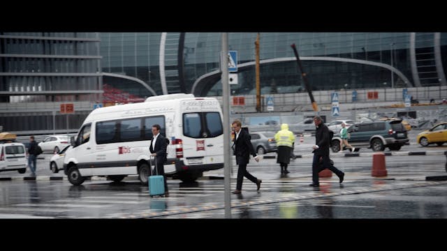 BOLZANO FF 2022 - Hinter den Schlagzeilen_19_90min_DE-EN_HD-S_h264_LoRo