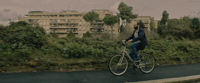 VITTORIA PEACE - Servi Di Biciclette (H264 sub eng)