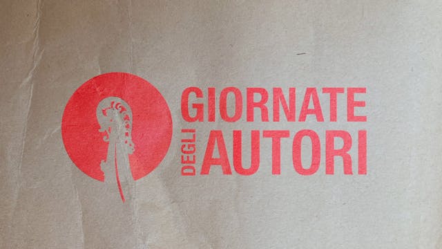 SHORTS 2021 - SOLITARIE h264 