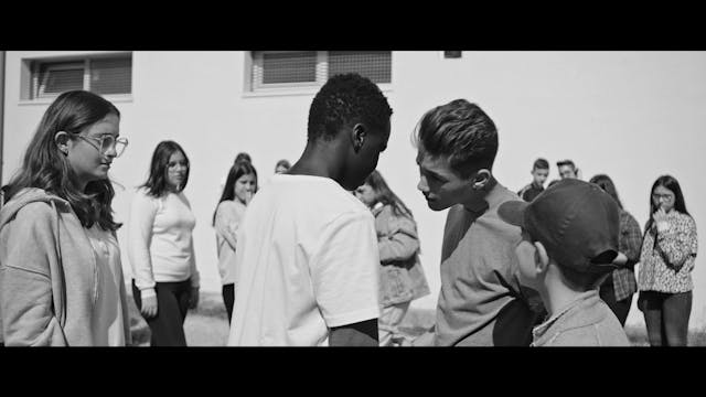 16 CORTO - LA RICREAZIONE