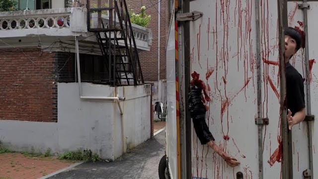 SEDICICORTO 2022 - two-men-on-the-rooftop-vo