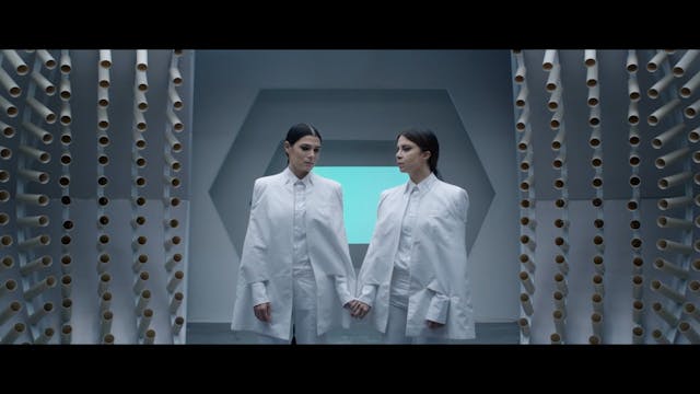 TRIESTE - SPAZIO CORTO - Le abiuratrici