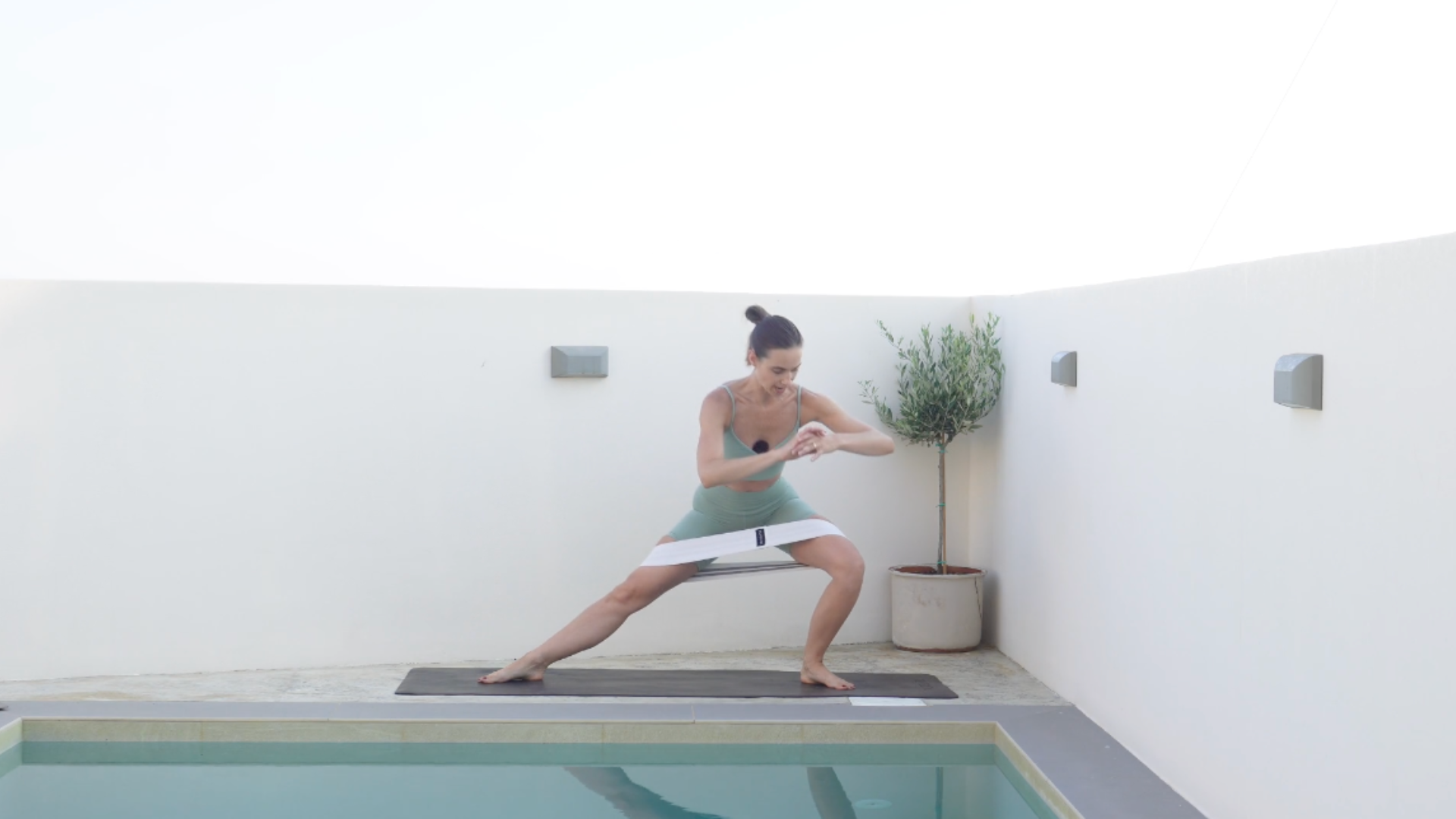 Abs and Buns with Band