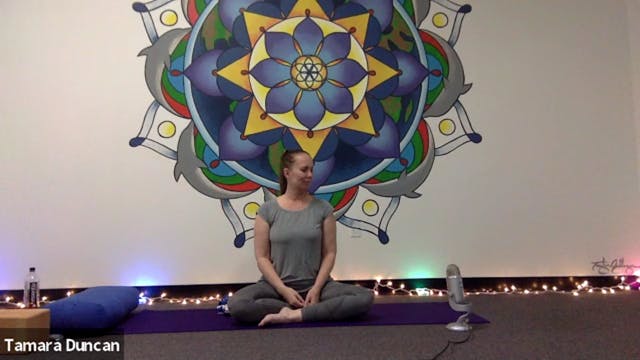 Gentle Yoga: Meditative Flow