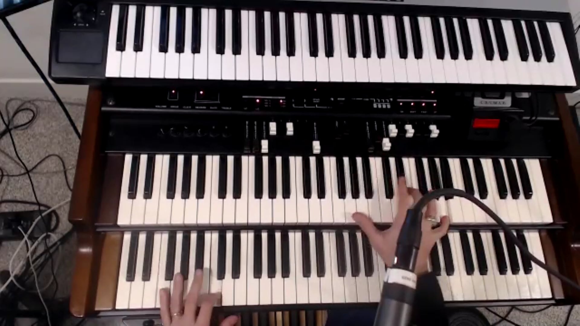 2020-11-02 B&C - TANGERINE / DEJAVU