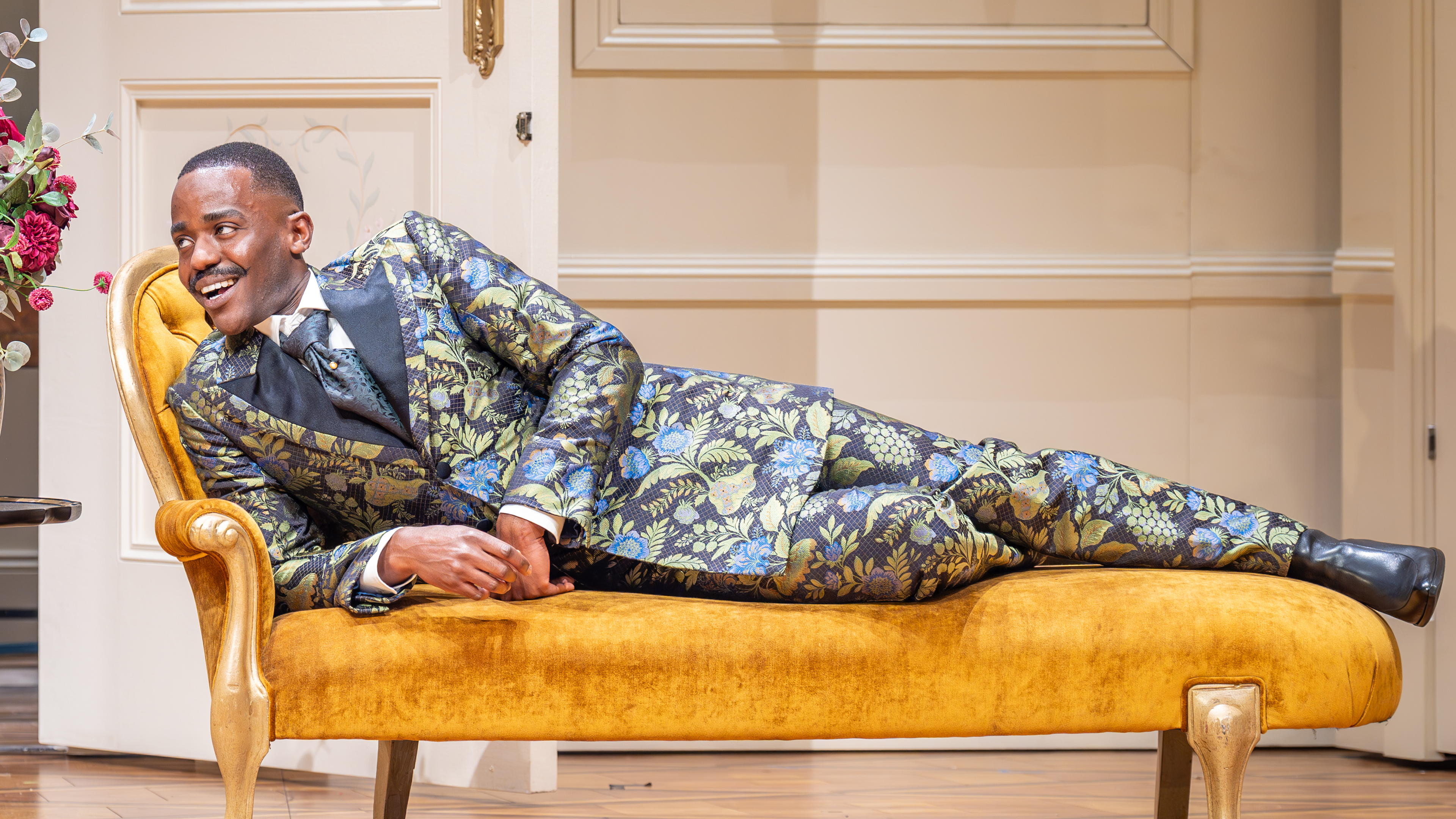 The Importance of Being Earnest: Behind the Scenes - Dressing Algernon Moncrieff