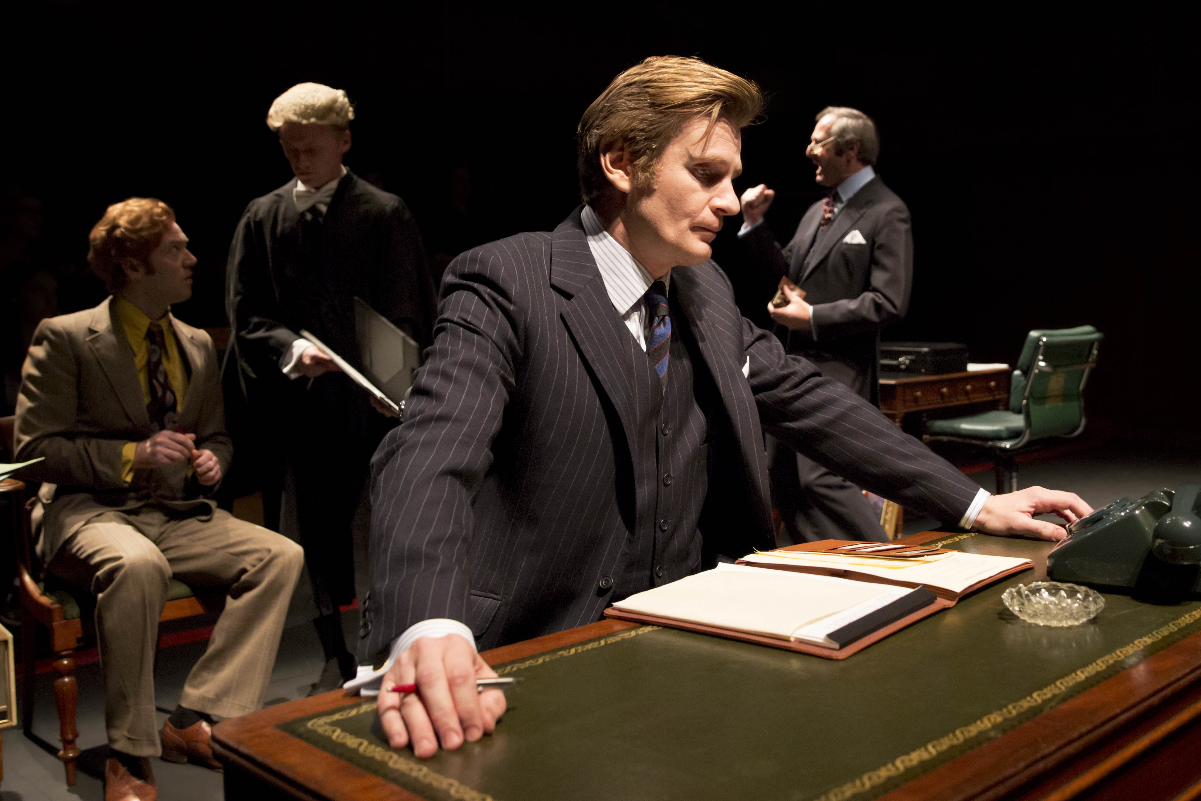 This House: Clip - 'Clear your desk!'