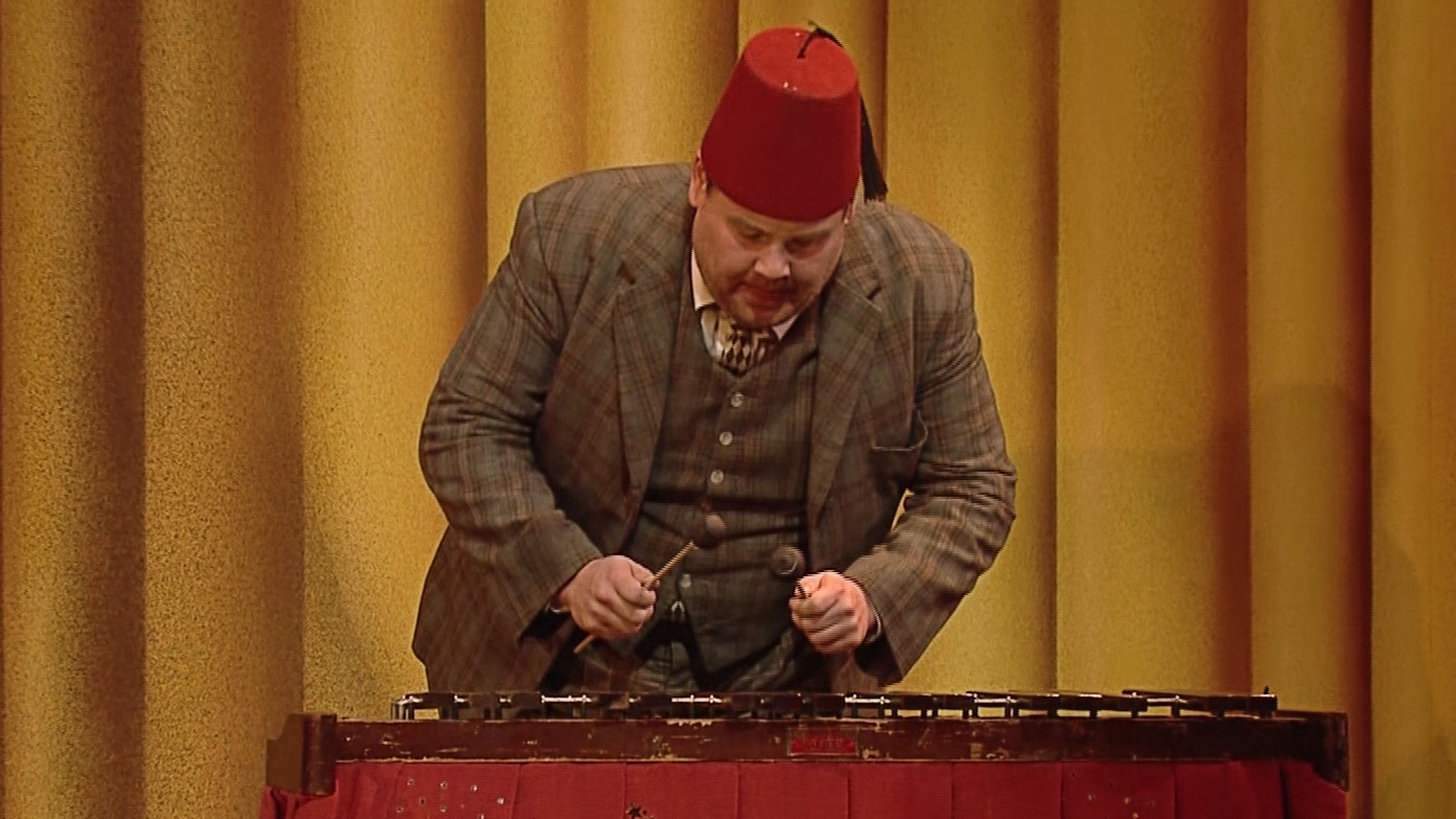 One Man, Two Guvnors: Clip - Marimba