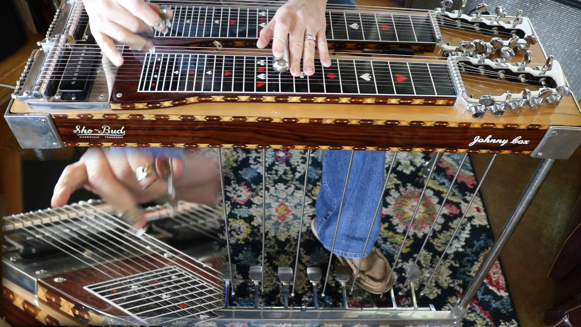 Johnny Cox  E9   1 5 1 1 intro in G 