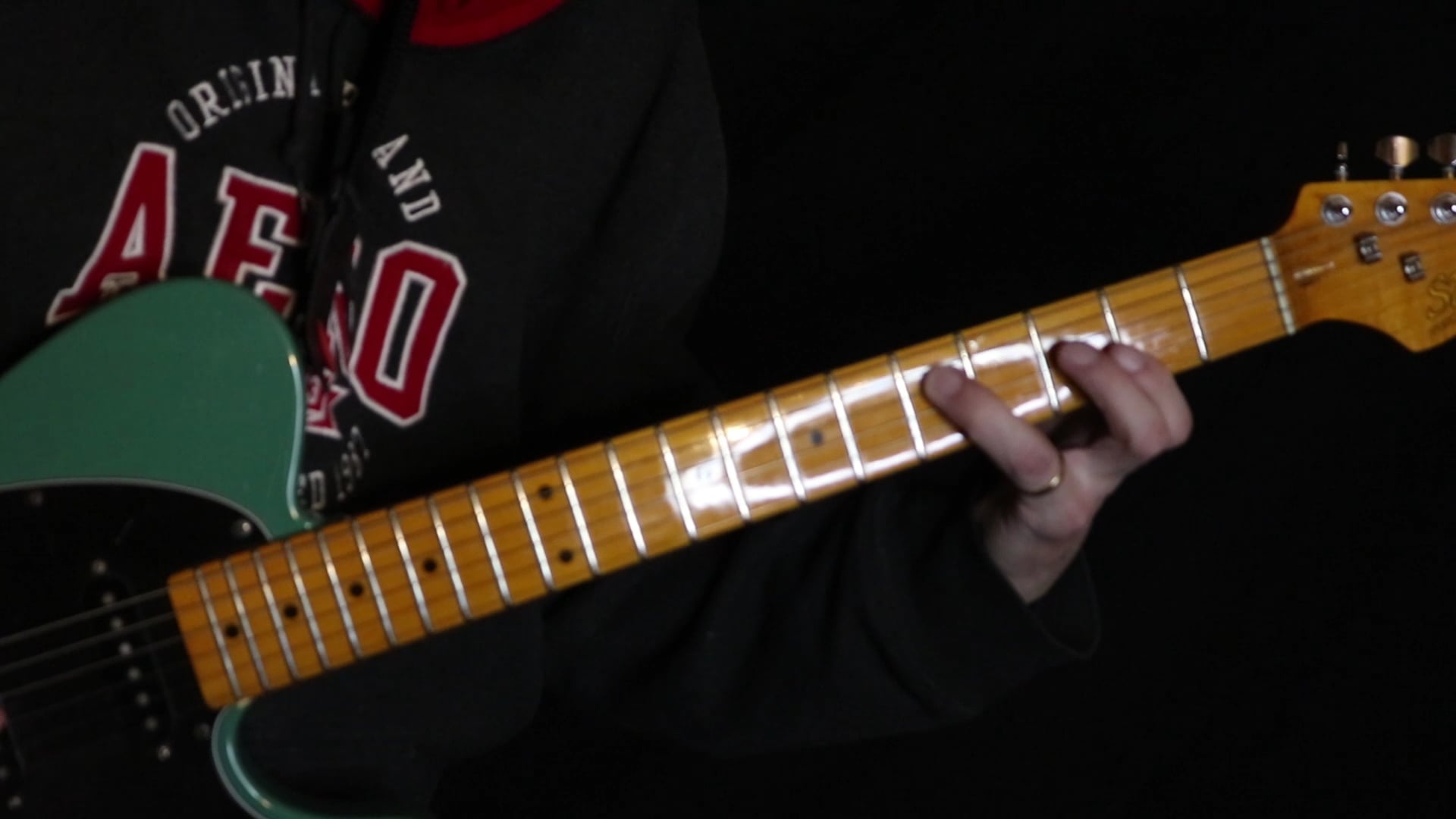 JIMMA   Lenny Breau's way of changing finger on same string same fret