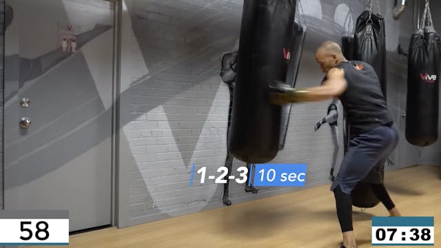 10 Minute of Insanity Heavy Bag Worko...