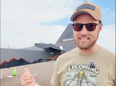 Carson Stilson's famous plane build