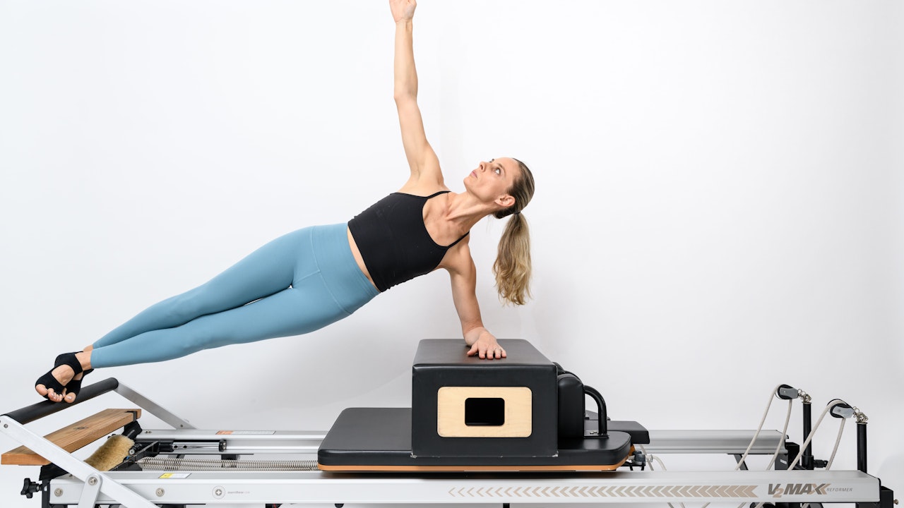 REFORMER - GLUTES & ABS WORKOUTS