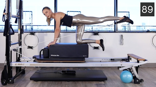 REFORMER - GLUTES & ABS  WORKOUT