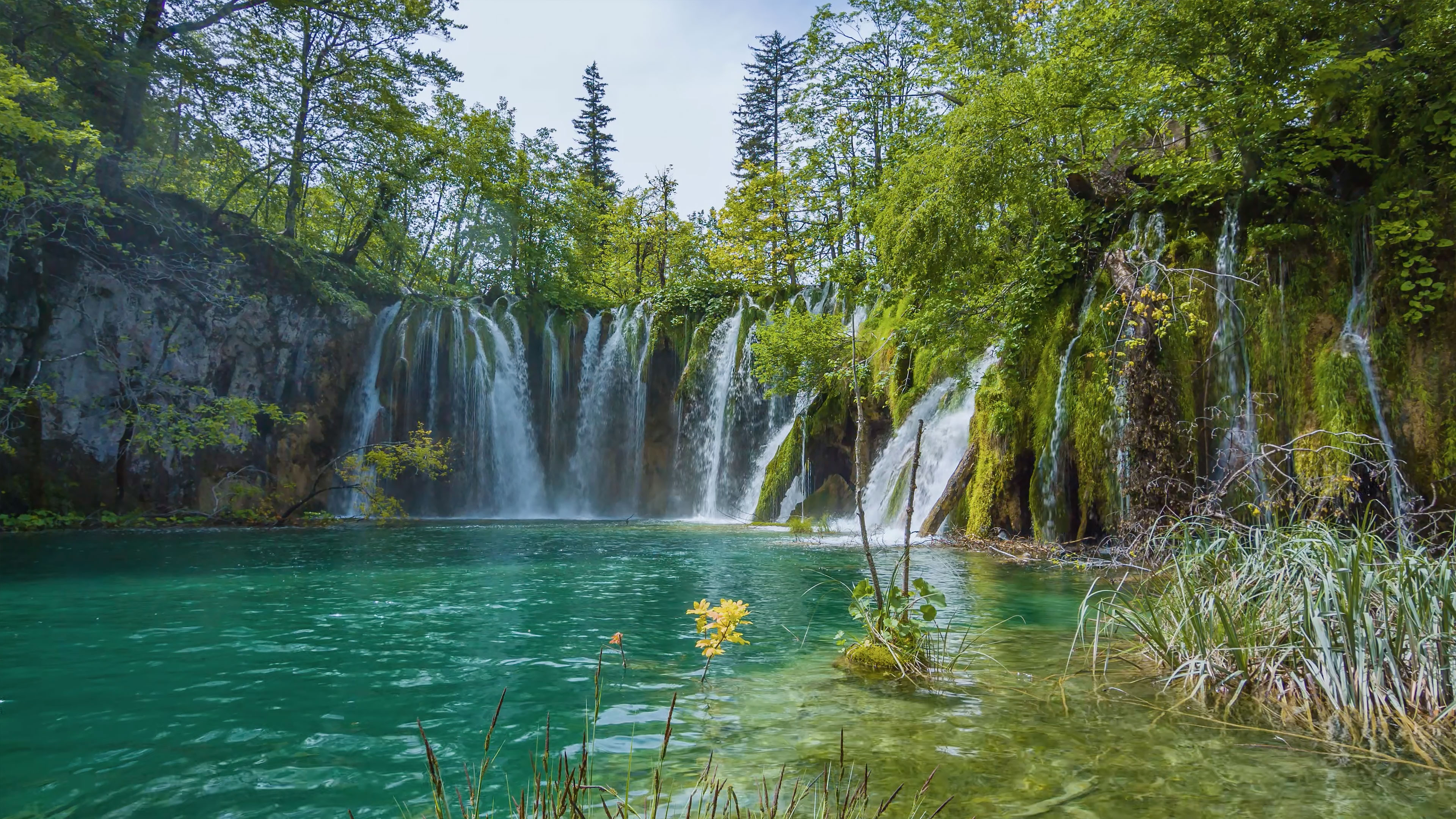 Soothing Croatia Waterfall 1HR Static Scene in 4K