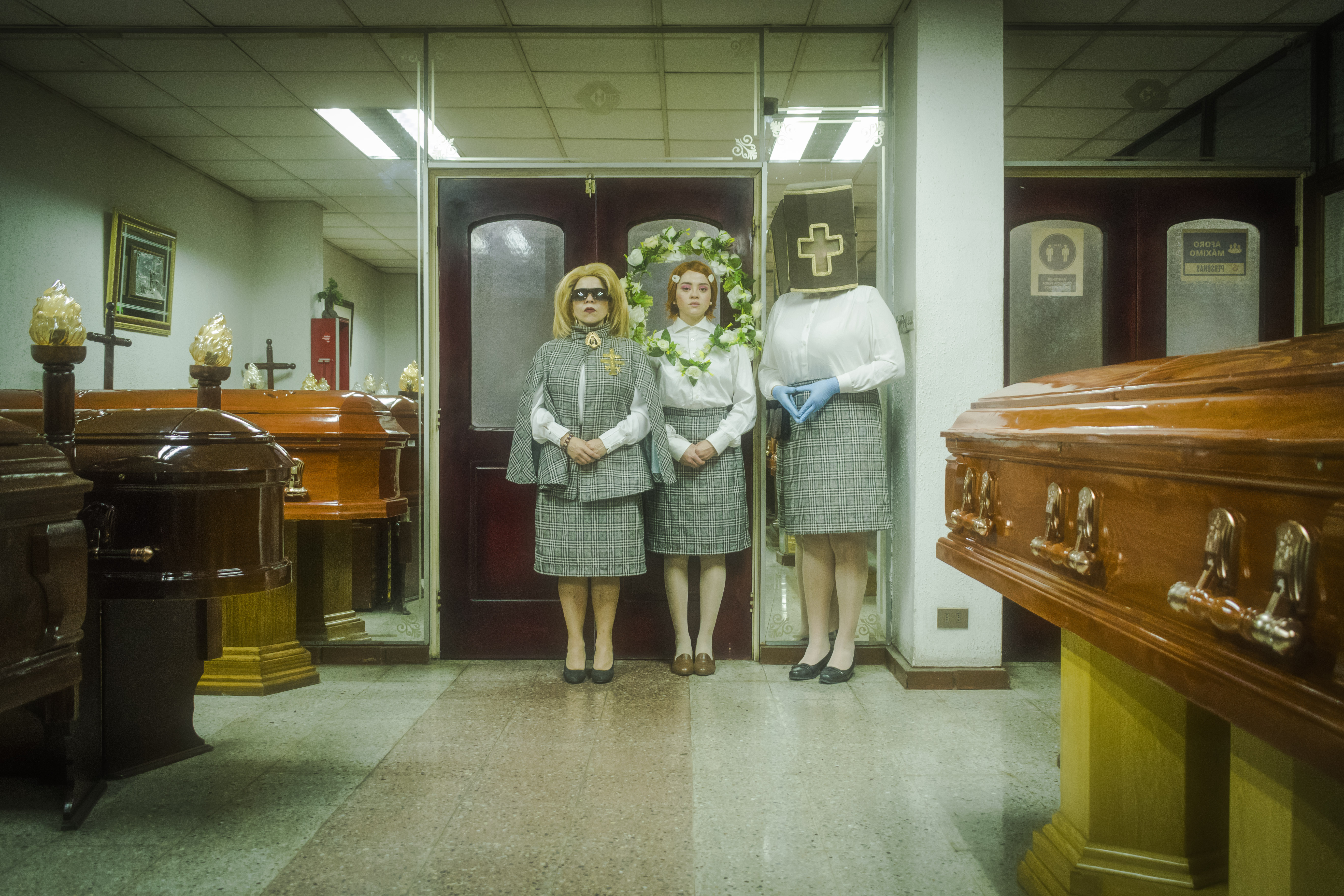 Volver al lugar donde asesinaron a mi madre | Trailer