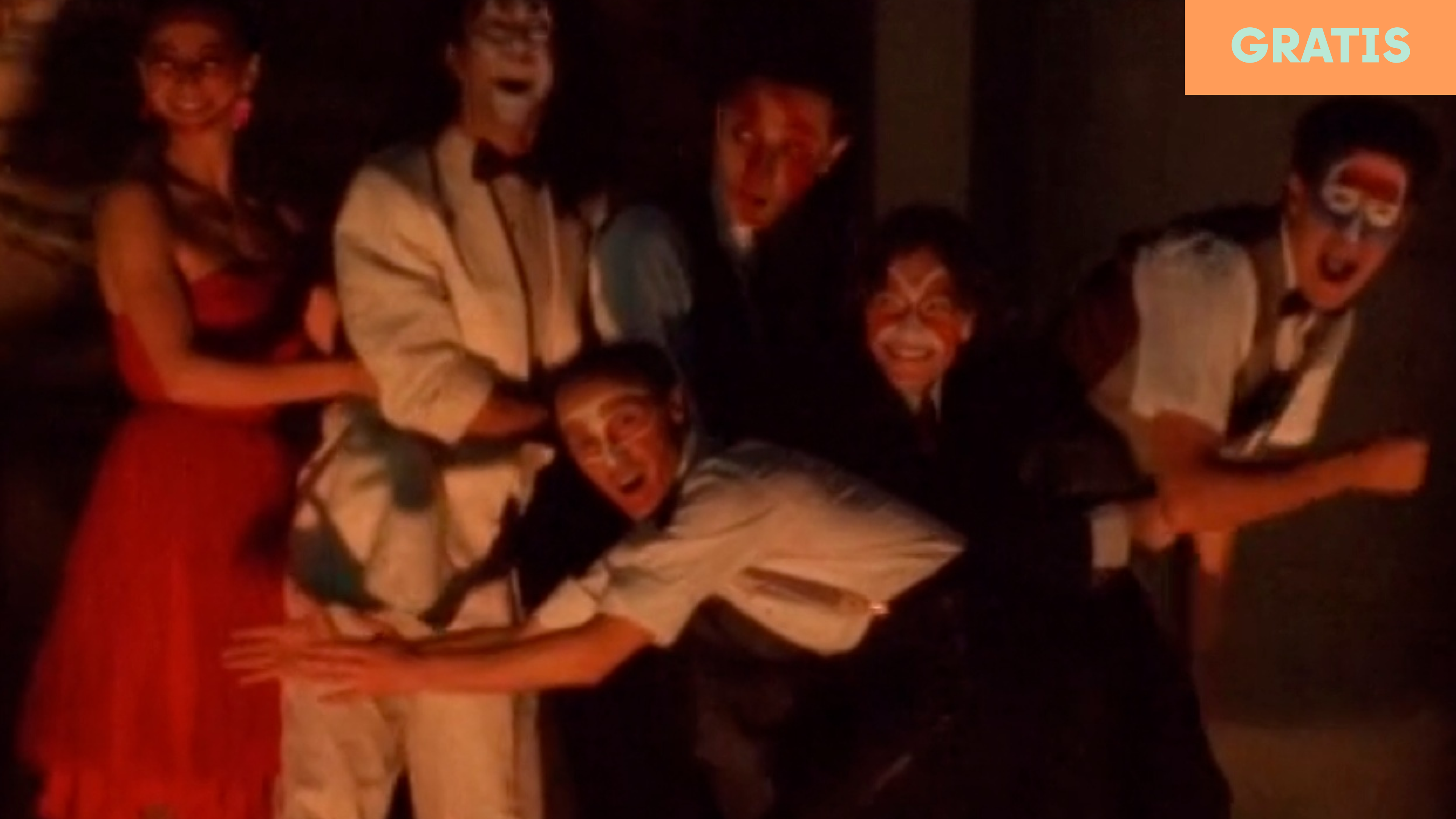 Teatro callejero, mi capitán