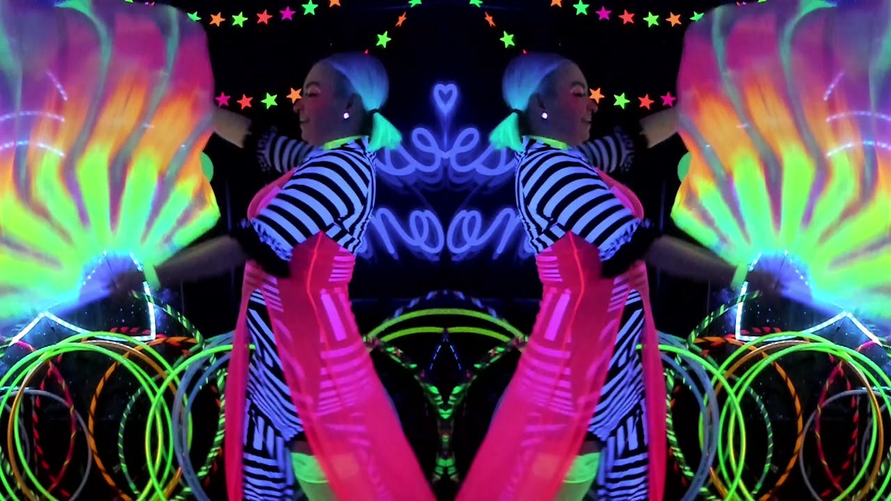 3 Min Blacklight Silk Fans Dance for VJ Streamers