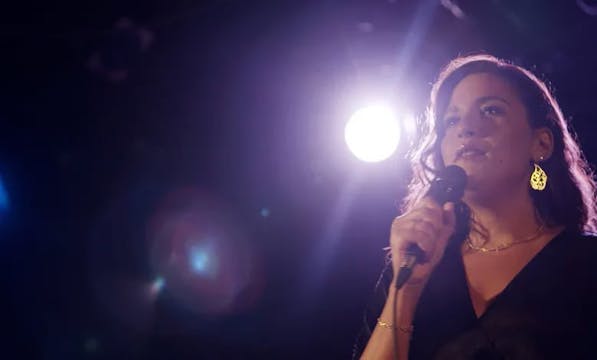 Jewish Comedian Uses Comedy to Tackle...