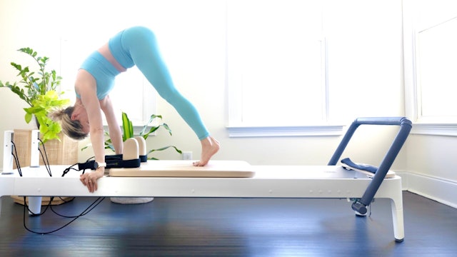 Reformer 50 Minutes Strength: Obliques, Back & Legs with Jaclyn