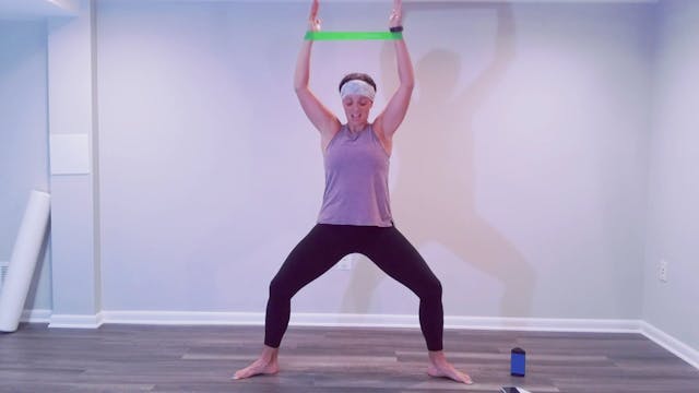 Barre Upper Body with Band - 13 min