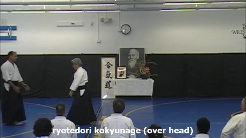 ryotedori kokyunage (over head)