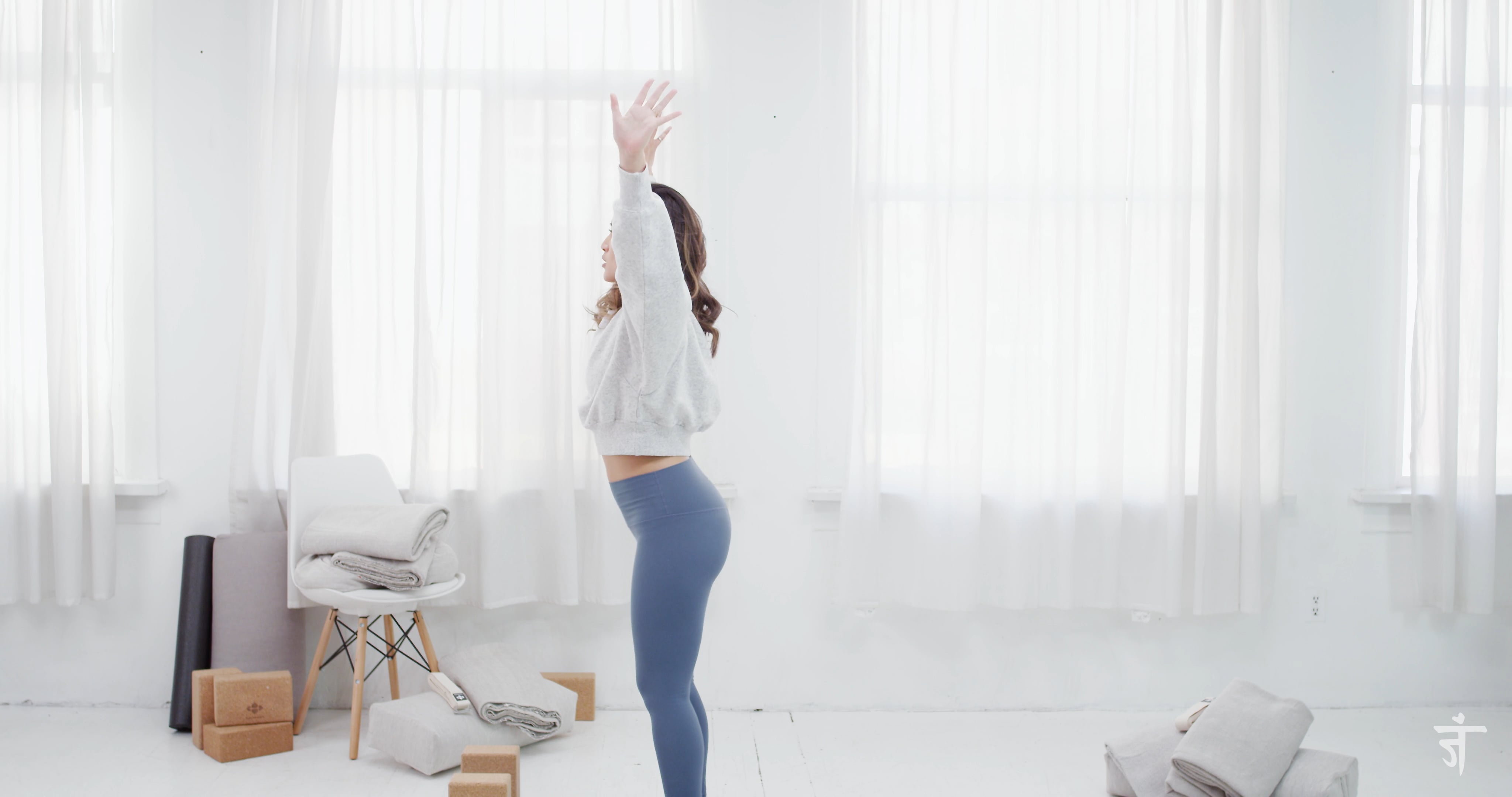 Learn Sun Salutation with Cam | Foundational Yoga Class (6 Mins)