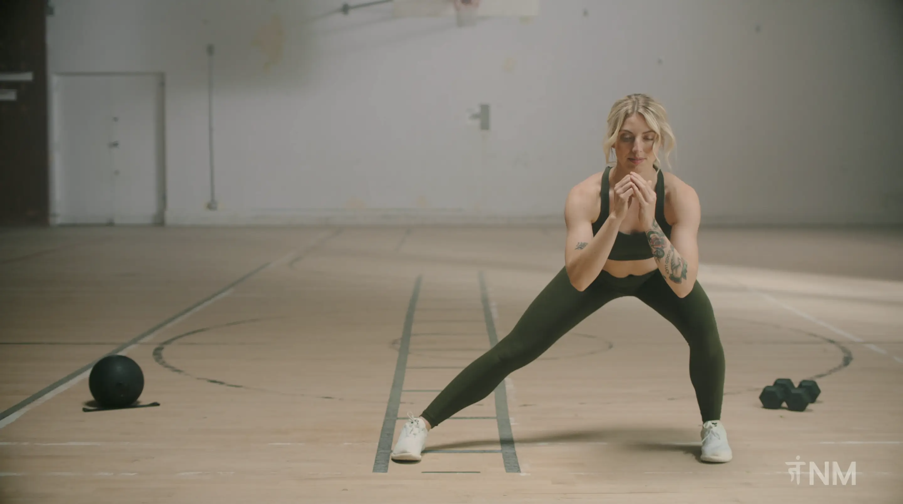 Learn Side Lunge with Keighty (2 Mins)