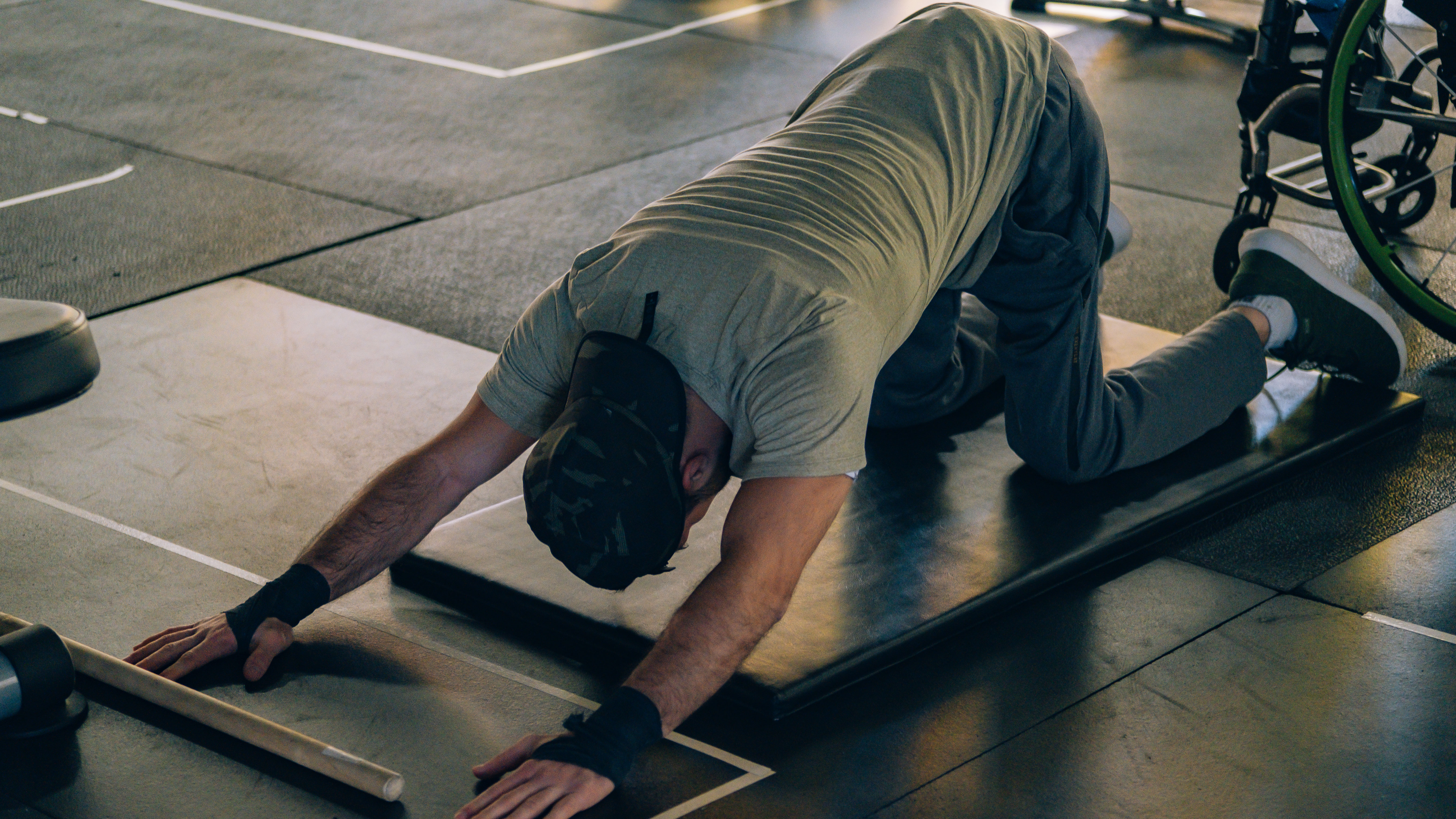 Evenings with Leo | Restorative Adaptive Stretch Class (9 Mins) 